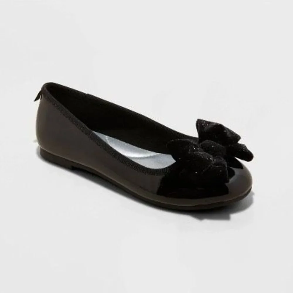 Cat & Jack Kids' Ashlyn Ballet Flats Black size 4